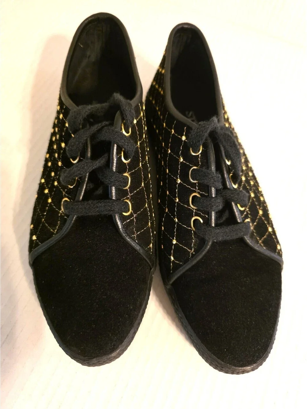 Stuart Weitzman Boyband Velvet Slip On Sneakers Quilted Gold Studs Size 6 New